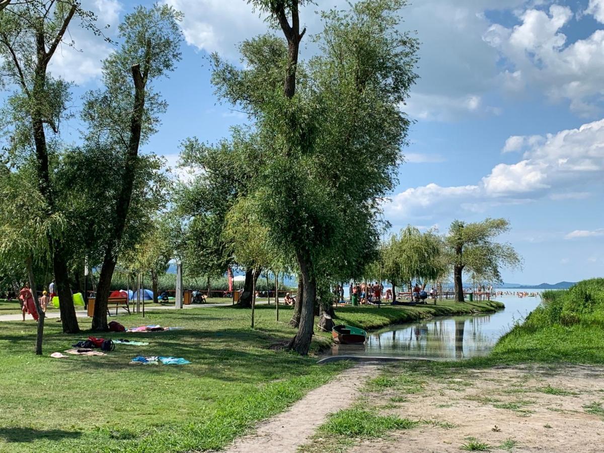 Laszlo Nyaralohaz Balatonfenyves Ngoại thất bức ảnh