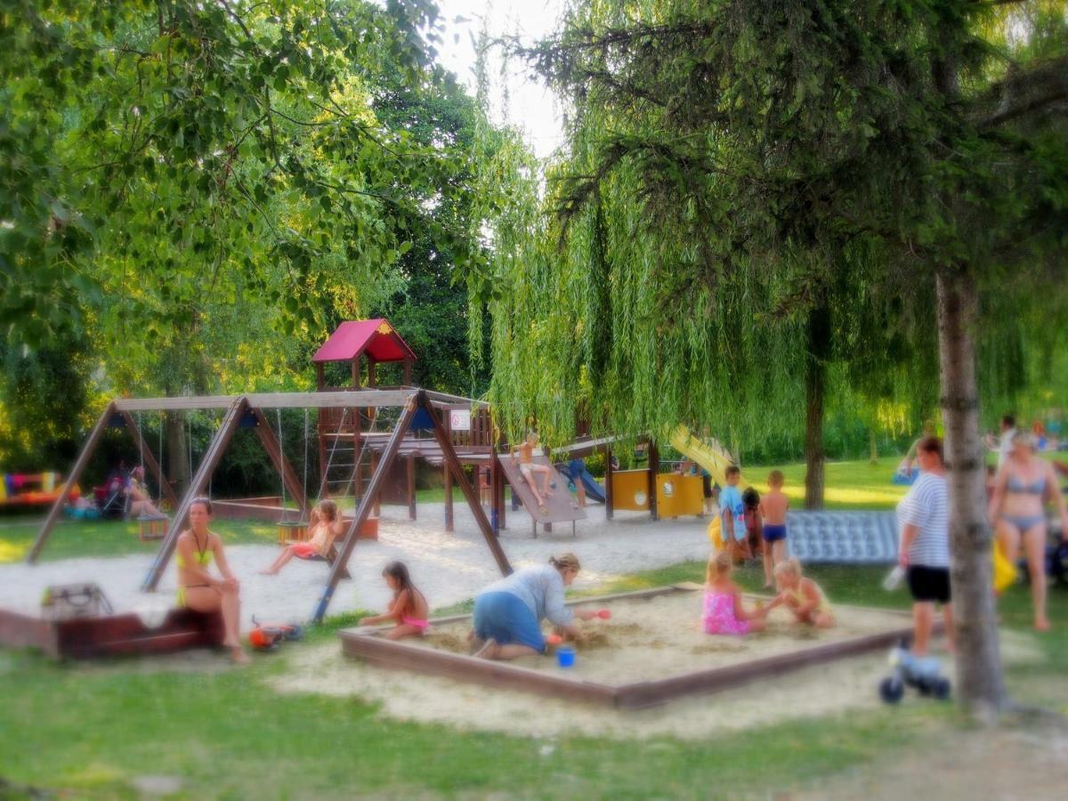 Laszlo Nyaralohaz Balatonfenyves Ngoại thất bức ảnh